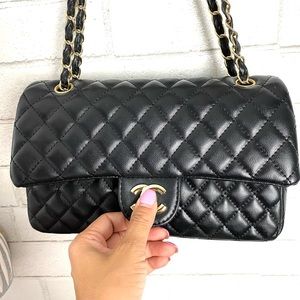 FLASH SALE**Quilted Leather Purse Lambskin Black Gold Bag